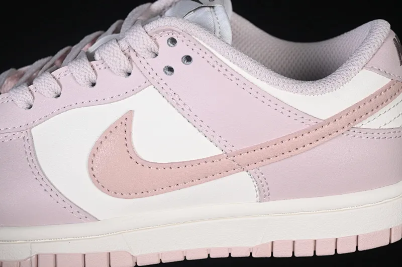 All categories Nk SB Dunk Series Nk SB Dunk Low High-end customized low-top sneakers Nike SB Dunk Low white and pink color low-top casual sneakers IM6572-602